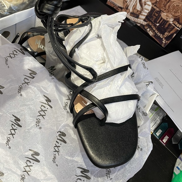 NEW SANDALS - Picture 1 of 4